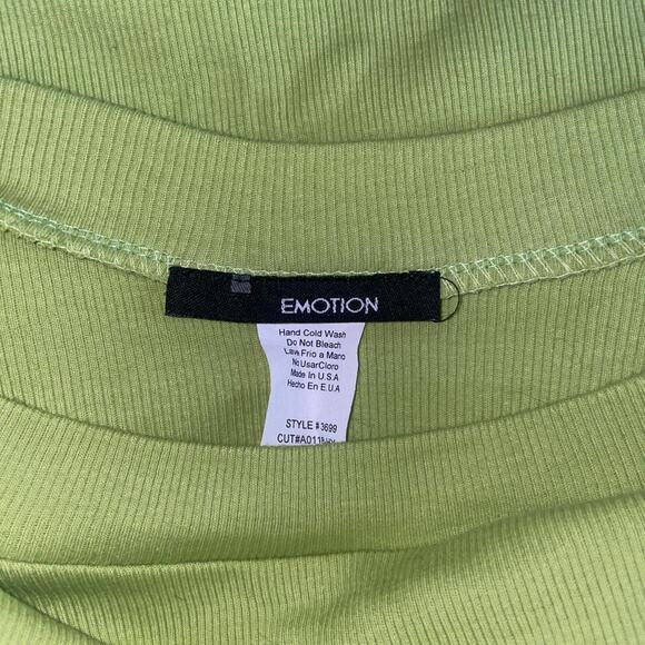 Green Off-shoulder Top - Picture 5 of 5